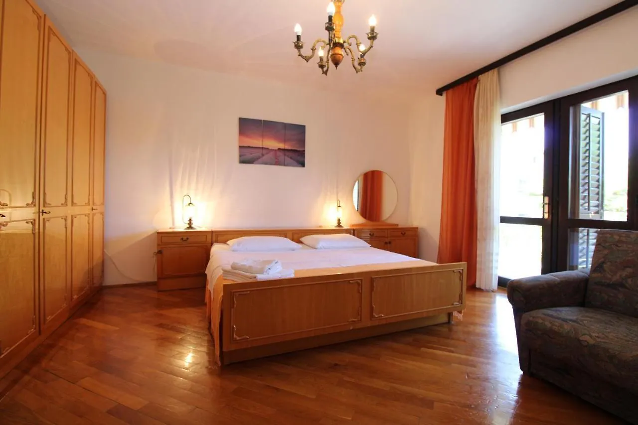 Apartments Biskupije 1158 Medulin